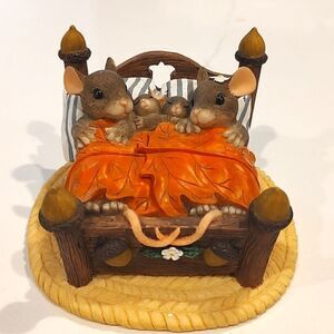 Charming Tails Collectibles by Fitz and Floyd "The Honeymoons Over" Collectible